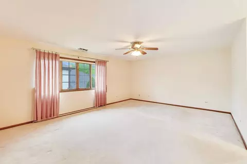 Bedroom - 245 Windsor Ln #C, Willowbrook, IL 60527 photo 2 of 6