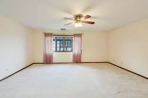 Bedroom - 245 Windsor Ln #C, Willowbrook, IL 60527 photo 3 of 6