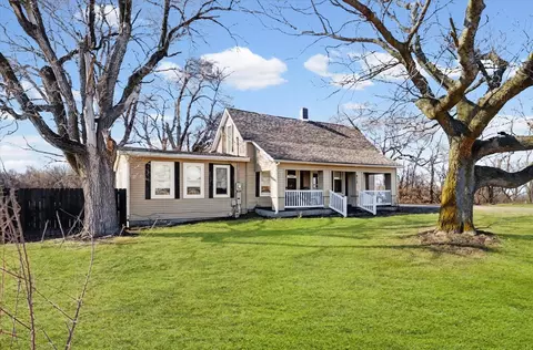 812 Brewer Rd, Danville, IL 61834