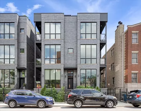 1541 W Pearson St #1, Chicago, IL 60642