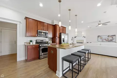Kitchen - 4705 S Champlain Ave #403, Chicago, IL 60615 photo 1 of 3