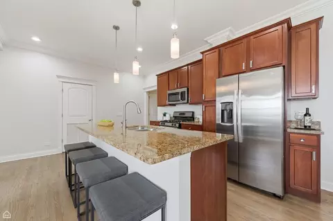 Kitchen - 4705 S Champlain Ave #403, Chicago, IL 60615 photo 3 of 3