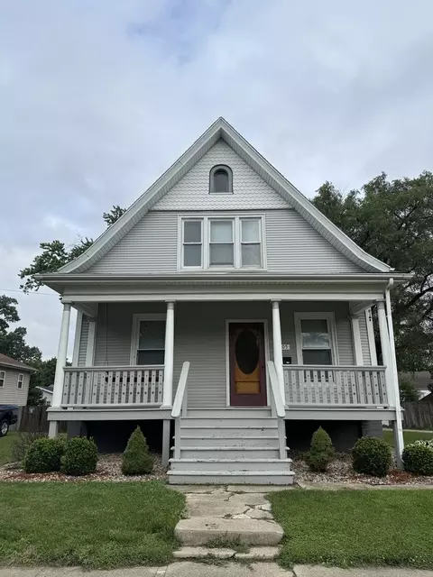 1005 S Center St, Bloomington, IL 61701