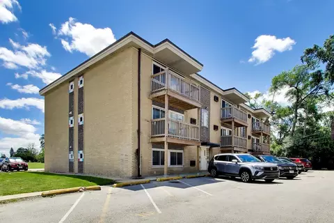 10025 Irving Park Rd #GB, Schiller Park, IL 60176