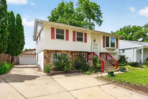320 Hemlock Ave, Romeoville, IL 60446