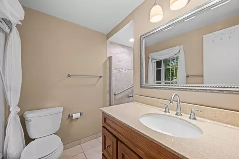 321 Ambleside Dr, Roselle, IL 60172 photo 20