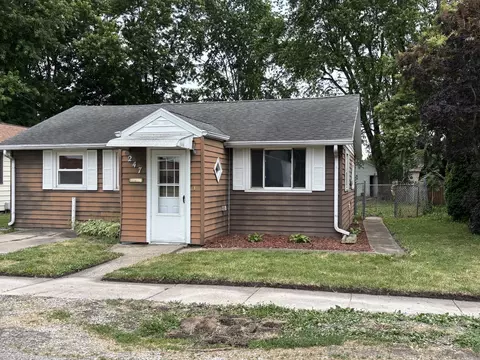 247 E Holmes St, Paxton, IL 60957