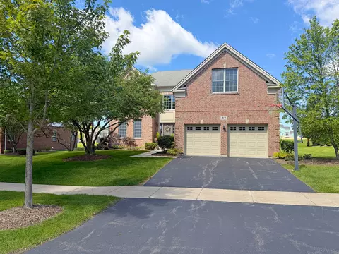 67 Tournament Dr S, Hawthorn Woods, IL 60047