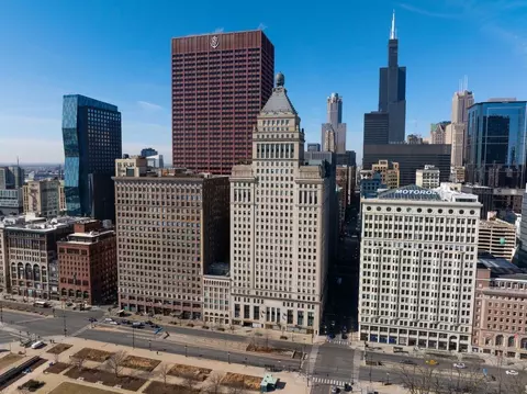 310 S Michigan Ave #1013, Chicago, IL 60604