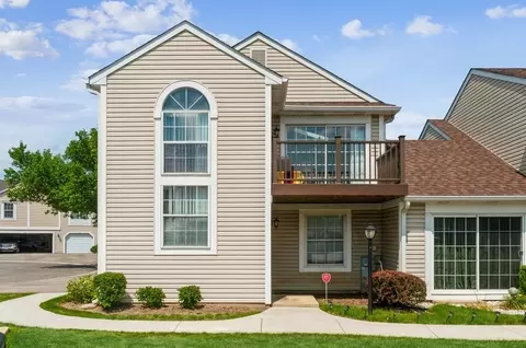 634 Le Parc Cir #634, Buffalo Grove, IL 60089