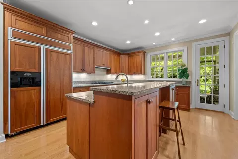 Kitchen - 2142 Harrison St, Glenview, IL 60025 photo 7 of 8