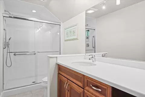 Bath - 2142 Harrison St, Glenview, IL 60025 photo 5 of 5