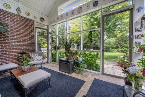 Exterior - 2142 Harrison St, Glenview, IL 60025 photo 6 of 22