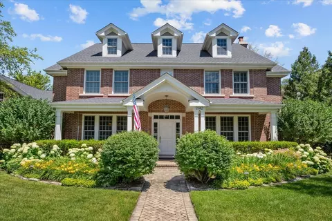 2142 Harrison St, Glenview, IL 60025