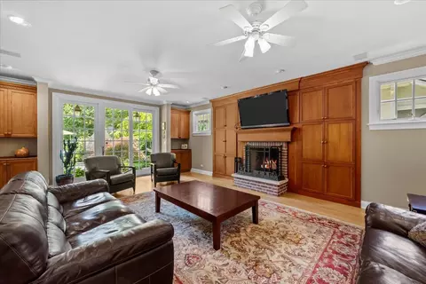 Living - 2142 Harrison St, Glenview, IL 60025 photo 1 of 3