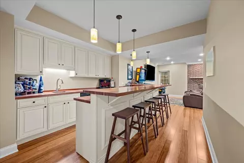 Kitchen - 2142 Harrison St, Glenview, IL 60025 photo 8 of 8