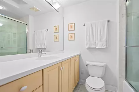 Bath - 2142 Harrison St, Glenview, IL 60025 photo 4 of 5