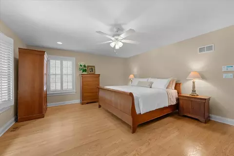 Bedroom - 2142 Harrison St, Glenview, IL 60025 photo 2 of 6