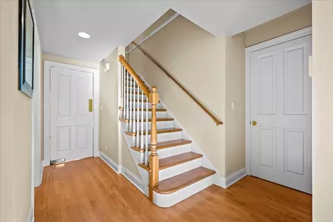 Entry Way - 2142 Harrison St, Glenview, IL 60025 photo 7 of 8