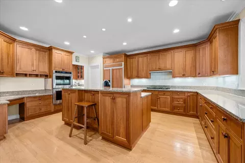 Kitchen - 2142 Harrison St, Glenview, IL 60025 photo 1 of 8