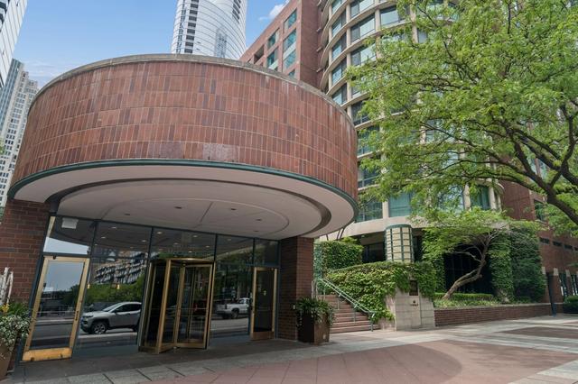 480 N Mcclurg Ct #413, Chicago, IL 60611
