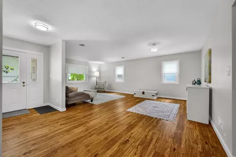 205 S Cottage Ave, Normal, IL 61761 photo 4