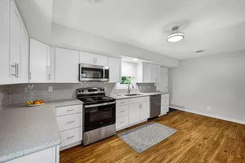 205 S Cottage Ave, Normal, IL 61761 photo 10