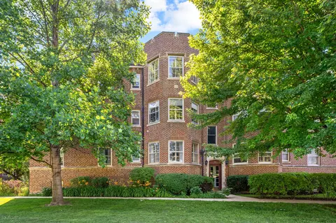 1218 Central St #3S, Evanston, IL 60201
