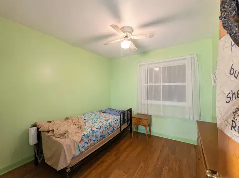 Bedroom - 291 3rd St, Wheeling, IL 60090 photo 5 of 5