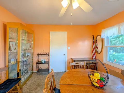 Dining - 291 3rd St, Wheeling, IL 60090 photo 1 of 2