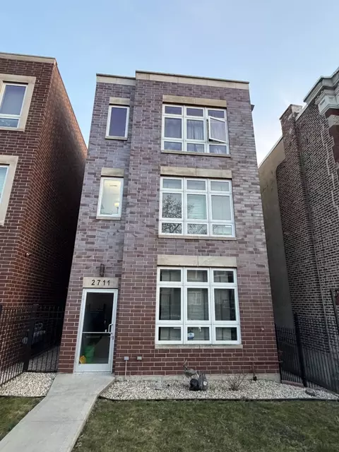 2711 W Polk St, Chicago, IL 60612