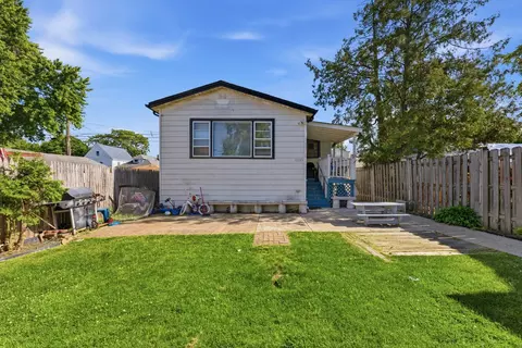 3733 W 64th St, Chicago, IL 60629