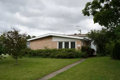 54 Fernwood Dr, Glenview, IL 60025