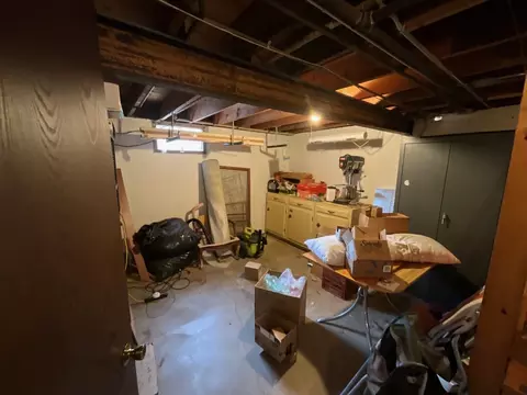 852 Carr St, Elgin, IL 60123 photo 21