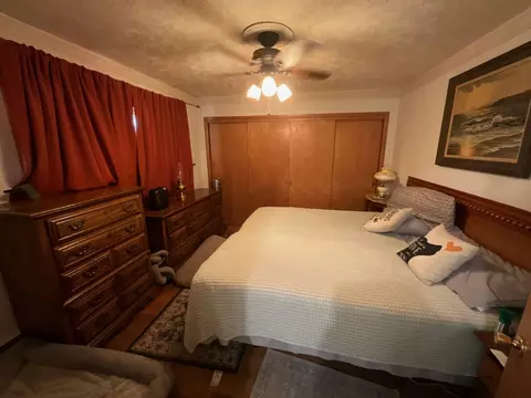 852 Carr St, Elgin, IL 60123 photo 9