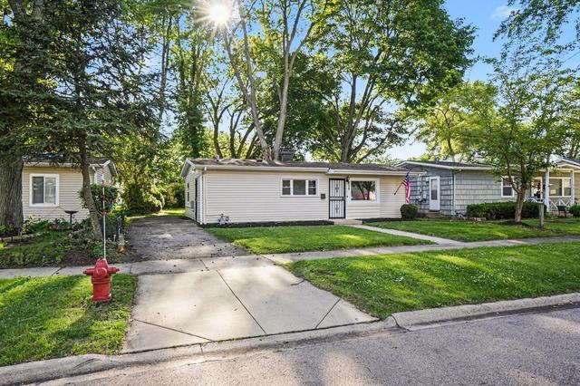 828 Taylor Ave, Aurora, IL 60506