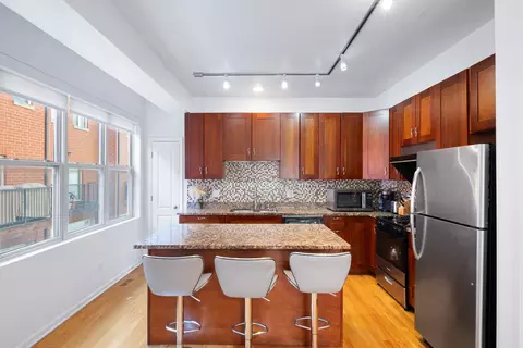 Kitchen - 338 E 25th Pl, Chicago, IL 60616 photo 1 of 3
