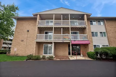 Undisclosed, Des Plaines, IL 60016 photo 2