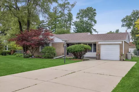 4812 Wolf Rd, Western Springs, IL 60558
