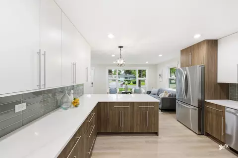 Kitchen - 2002 Hawk Ct, Rolling Meadows, IL 60008 photo 2 of 2