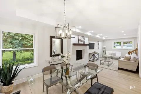 Dining - 2002 Hawk Ct, Rolling Meadows, IL 60008 photo 1 of 2