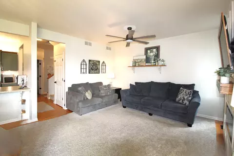 5411 Cobblers Xing, Mchenry, IL 60050 photo 11