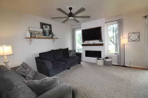 5411 Cobblers Xing, Mchenry, IL 60050 photo 10