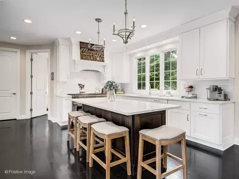 Kitchen - 148 Hawkins Cir, Wheaton, IL 60189 photo 1 of 7