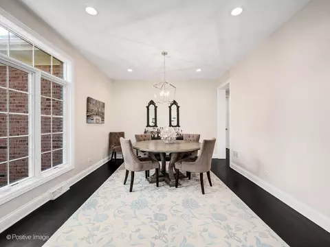 Dining - 148 Hawkins Cir, Wheaton, IL 60189 photo 2 of 4