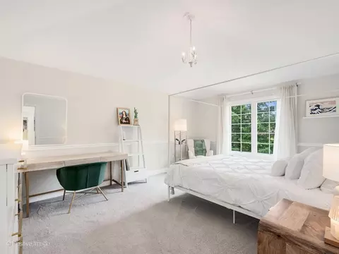 Bedroom - 148 Hawkins Cir, Wheaton, IL 60189 photo 2 of 4