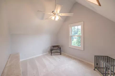 725 Augusta Ave, Elgin, IL 60120 photo 29