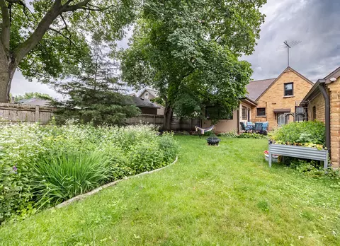 725 Augusta Ave, Elgin, IL 60120 photo 34