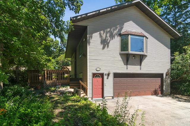 26736 N Circle Dr, Mundelein, IL 60060