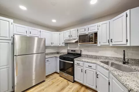 3242 Roesner Dr, Markham, IL 60428 photo 4